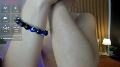 Stacy Woods online show from November 21, 4:16 pm