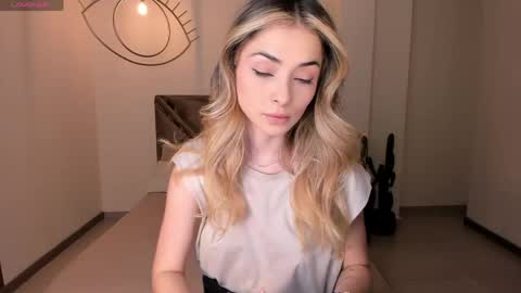 Stacy Woods online show from May 7, 11:37 am