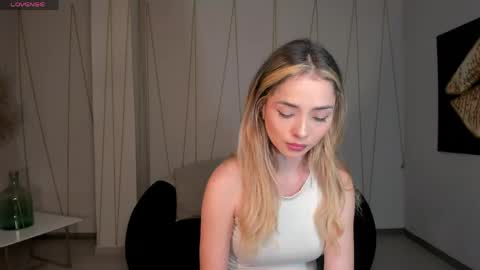 Stacy Woods online show from May 11, 11:49 am