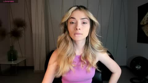Stacy Woods online show from May 14, 11:39 am