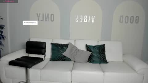 Stacy Woods online show from June 12, 10:47 am