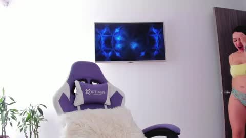 TWstacymalibu110 online show from June 11, 3:21 pm