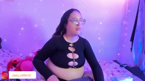 Snapshot of stacy_millerr chatting on March 25, 11:49 am Stacy Boobs online show from March 25, 11:49 am