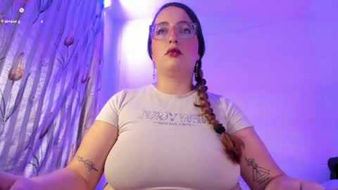Snapshot of stacy_millerr chatting on April 28, 10:48 pm Stacy Boobs online show from April 28, 10:48 pm
