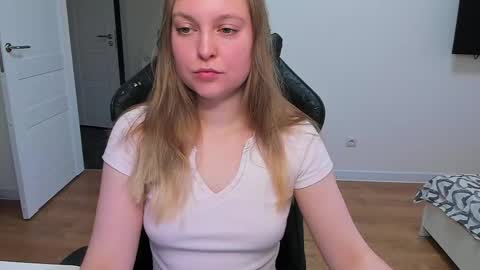 Stacy  online show from May 14, 6:15 pm