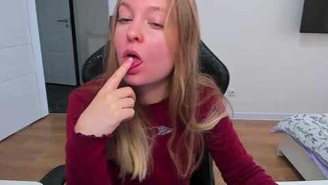 Stacy  online show from May 28, 10:34 am