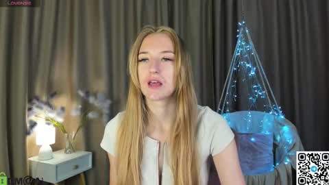 Stacy Mon Tue Wed Thu Fri Sun GMT GMT 3 1000am - 0400pm  online show from September 30, 7:35 am