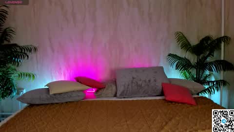 Snapshot of stacy_river chatting on September 29, 11:48 am Stacy Mon Tue Wed Thu Fri Sun GMT GMT 3 1000am - 0400pm online show from September 29, 11:48 am