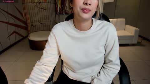 Im Stacy online show from February 23, 11:22 am