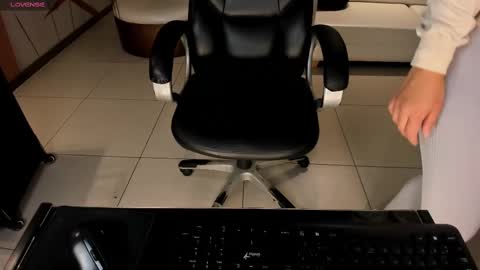 Im Stacy online show from February 24, 9:43 am
