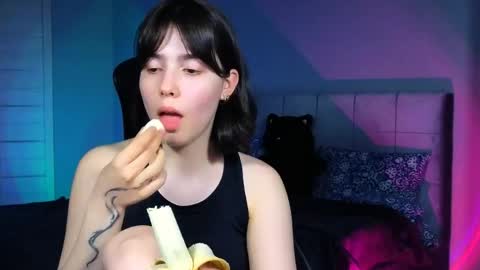 Snapshot of stacygonzales_ chatting on April 15, 11:28 am Bye bye dear See you on December 3st online show from April 15, 11:28 am