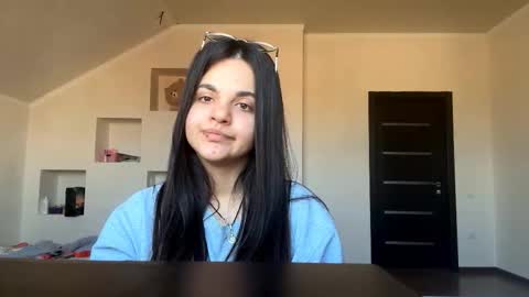 Snapshot of stacyhammargren chatting on October 7, 12:46 pm Olivia online show from October 7, 12:46 pm
