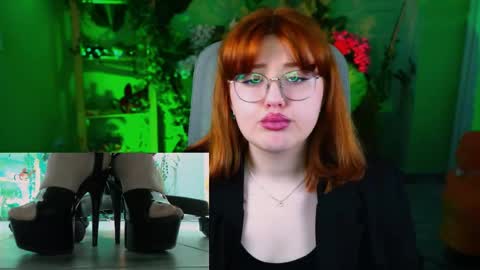 Snapshot of stacyjensen chatting on April 22, 9:33 am Stasey online show from April 22, 9:33 am