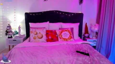 Stacy online show from December 28, 12:45 pm