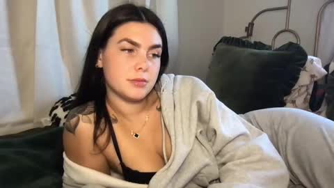 Stacy online show from September 19, 5:24 pm