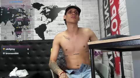 Snapshot of stanlycupper333 chatting on December 30, 7:32 pm Stanly online show from December 30, 7:32 pm