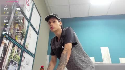 Snapshot of stanlycupper333 chatting on January 4, 1:31 pm Stanly online show from January 4, 1:31 pm