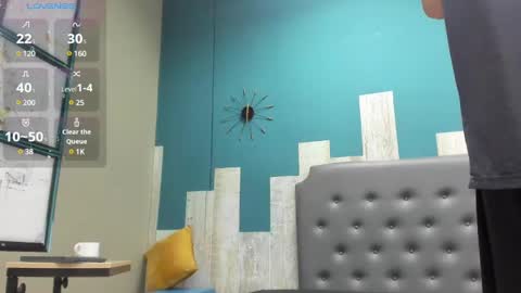 Snapshot of stanlycupper333 chatting on February 1, 11:32 am Stanly online show from February 1, 11:32 am