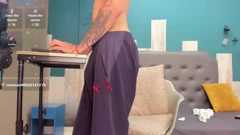 Snapshot of stanlycupper333 chatting on February 24, 2:15 pm Stanly online show from February 24, 2:15 pm