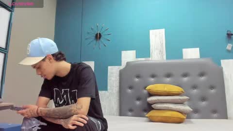 Snapshot of stanlycupper333 chatting on March 1, 11:06 am Stanly online show from March 1, 11:06 am