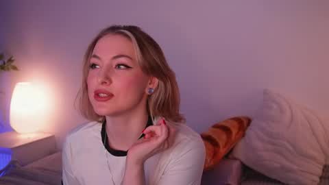 Snapshot of stanovaya300kg chatting on February 6, 1:14 pm Kristina online show from February 6, 1:14 pm