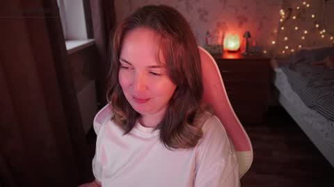 Snapshot of star_shopping chatting on October 4, 10:13 am Alice online show from October 4, 10:13 am