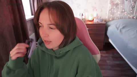 Snapshot of star_shopping chatting on October 12, 8:57 am Alice online show from October 12, 8:57 am