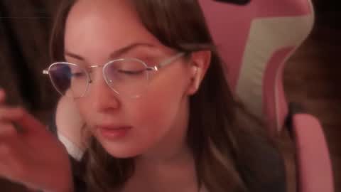 Snapshot of star_shopping chatting on October 27, 10:25 pm Alice online show from October 27, 10:25 pm