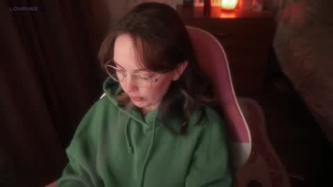 Snapshot of star_shopping chatting on November 4, 12:37 pm Alice online show from November 4, 12:37 pm