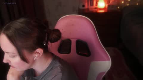 Snapshot of star_shopping chatting on November 30, 10:58 pm Alice online show from November 30, 10:58 pm