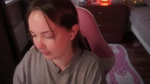 Snapshot of star_shopping chatting on December 4, 4:22 am Alice online show from December 4, 4:22 am