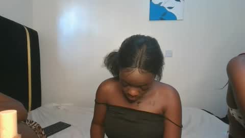 lia online show from February 26, 11:42 am