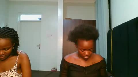 lia online show from May 17, 6:48 pm