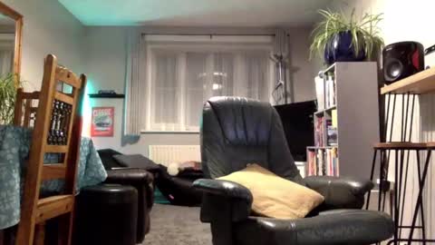 Snapshot of starpizzle chatting on February 1, 7:56 pm Starpizzle online show from February 1, 7:56 pm