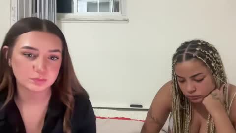 starqueenieee online show from September 21, 2:13 am