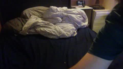 Snapshot of starshine333 chatting on January 7, 3:35 am ashtongue online show from January 7, 3:35 am