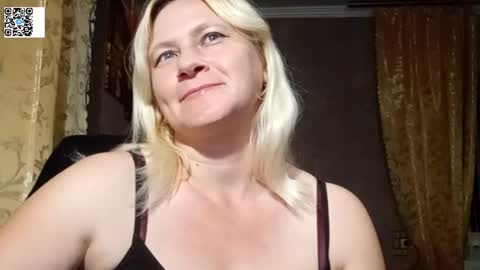 Snapshot of starvibe1010 chatting on June 13, 7:12 pm Helen online show from June 13, 7:12 pm