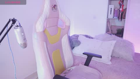 Snapshot of starwitch_ chatting on February 27, 9:48 pm Yoko online show from February 27, 9:48 pm