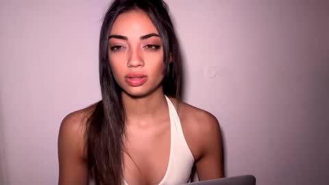 Snapshot of stasiakopiasz chatting on March 31, 11:54 am Mia online show from March 31, 11:54 am