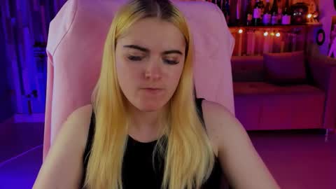 stef_nicks online show from September 10, 9:09 am