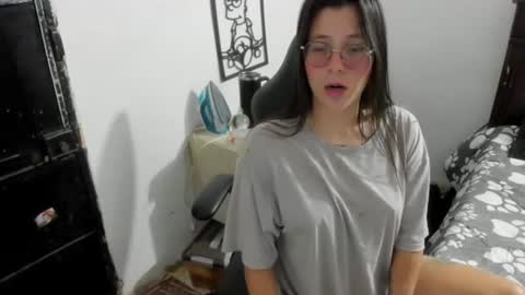 julieth-cancer online show from July 11, 1:30 am