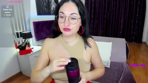 Snapshot of stefanawinter chatting on March 14, 10:32 am StefanaWinter online show from March 14, 10:32 am