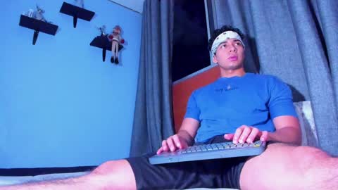 Snapshot of stefann_salvatore chatting on January 19, 7:15 am Stefann Salvatore online show from January 19, 7:15 am