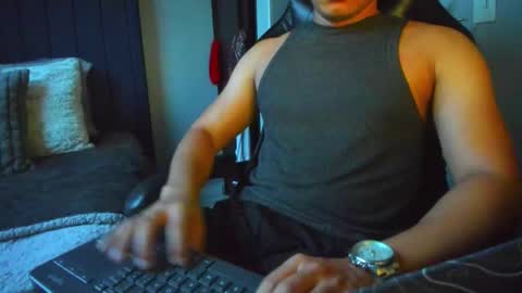 Snapshot of stefann_salvatore chatting on January 10, 11:09 pm Stefann Salvatore online show from January 10, 11:09 pm