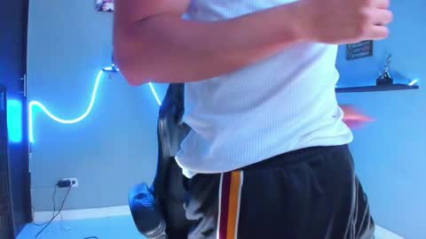 Snapshot of stefann_salvatore chatting on February 5, 1:21 am Stefann Salvatore online show from February 5, 1:21 am