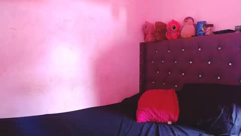 Snapshot of stefanny_2001 chatting on March 4, 2:42 pm stefanny beautiful online show from March 4, 2:42 pm