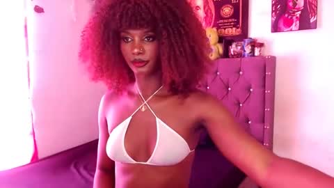 Snapshot of stefanny_2001 chatting on September 26, 6:12 pm stefanny beautiful online show from September 26, 6:12 pm