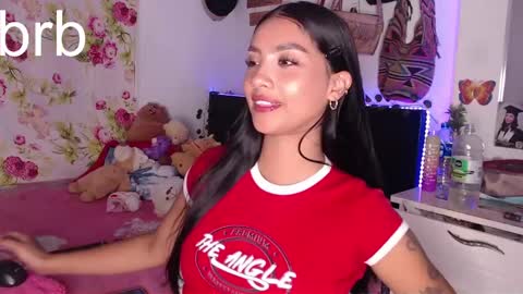 Im MiaIts my first day here  online show from December 18, 1:48 am
