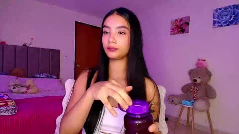 Snapshot of stefanny_pllus chatting on March 12, 11:00 pm Im MiaIts my first day here online show from March 12, 11:00 pm