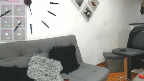 Stefy Milf online show from October 17, 10:56 pm